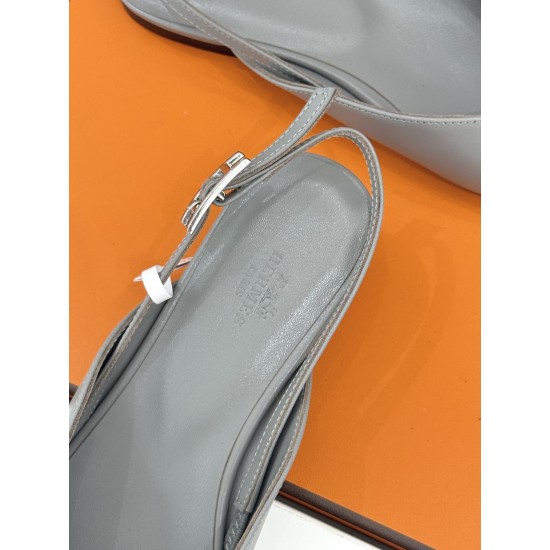 Hermès Fashion Shoes Best Quality
Women 35-41
Men 39-44