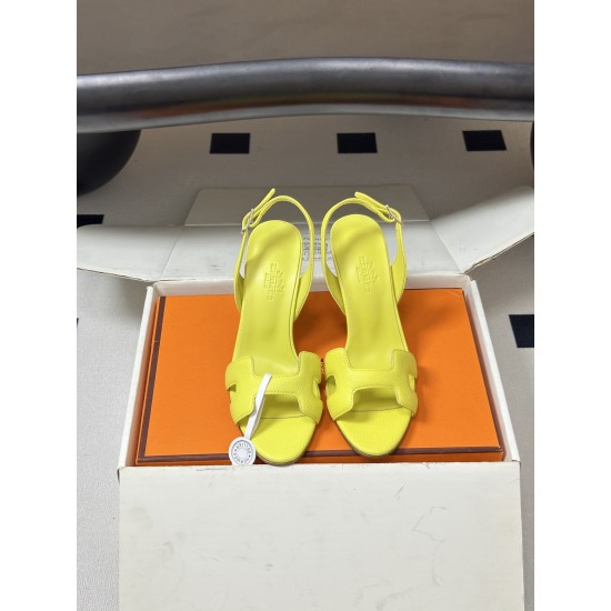 Hermès Fashion Shoes Best Quality
Women 35-41
Men 39-44