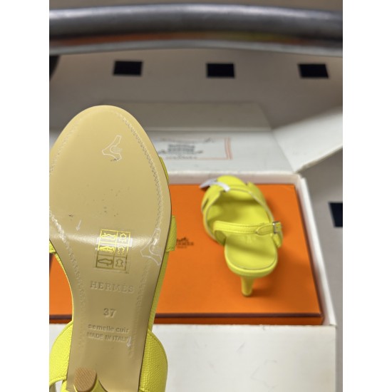Hermès Fashion Shoes Best Quality
Women 35-41
Men 39-44