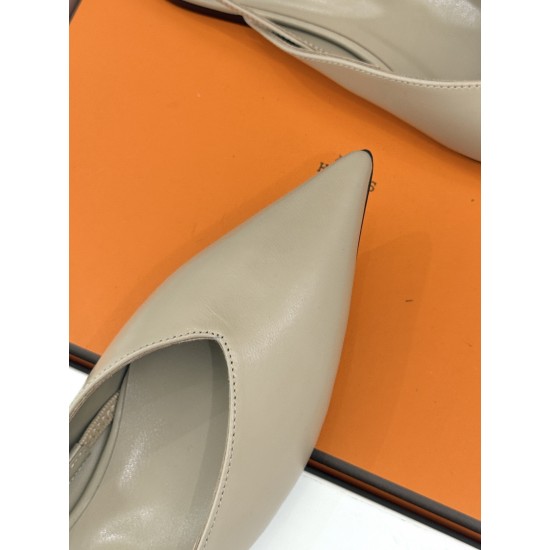 Hermès Fashion Shoes Best Quality
Women 35-41
Men 39-44