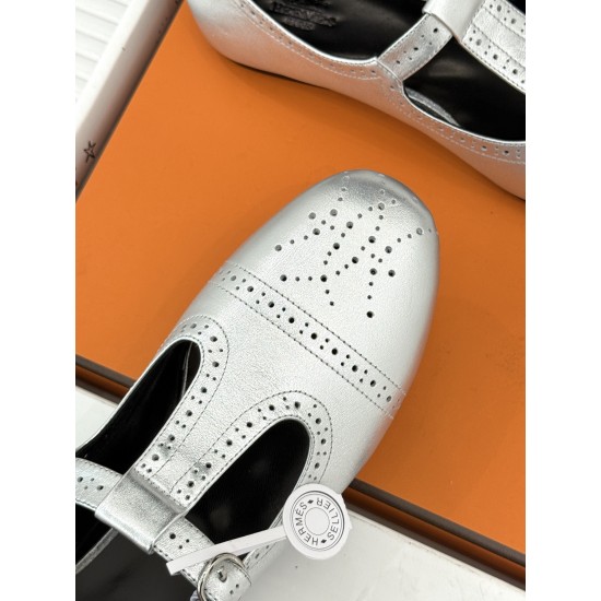 Hermès Fashion Shoes Best Quality
Women 35-41
Men 39-44