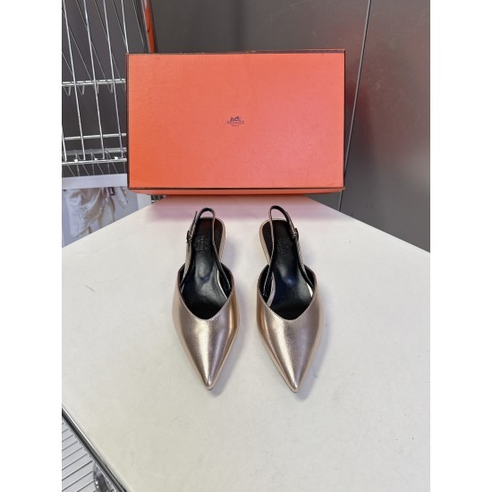 Hermès Fashion Shoes Best Quality
Women 35-41
Men 39-44