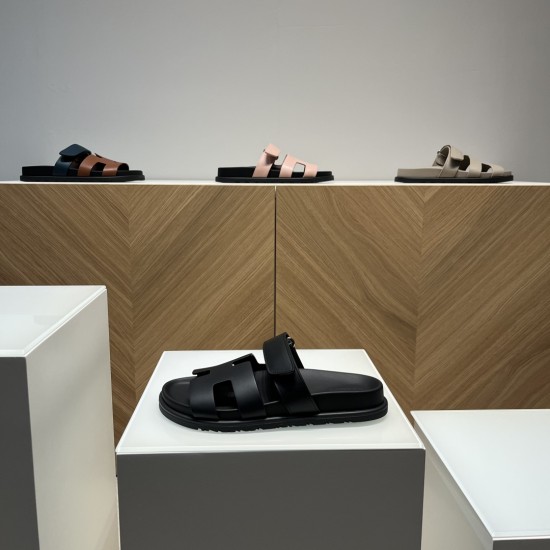 Hermès Fashion Shoes Best Quality
Women 35-41
Men 39-44