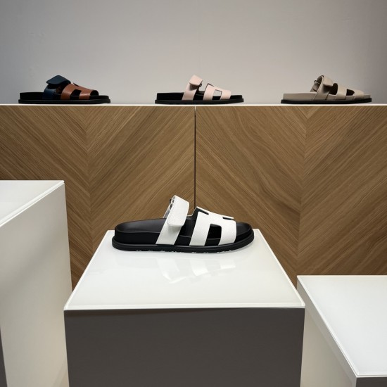 Hermès Fashion Shoes Best Quality
Women 35-41
Men 39-44