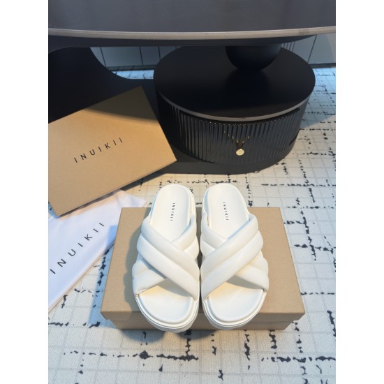 Inuikii Slippers Collection
Women 35-40
