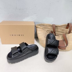 Inuikii Slippers Collection
Women 35-40
