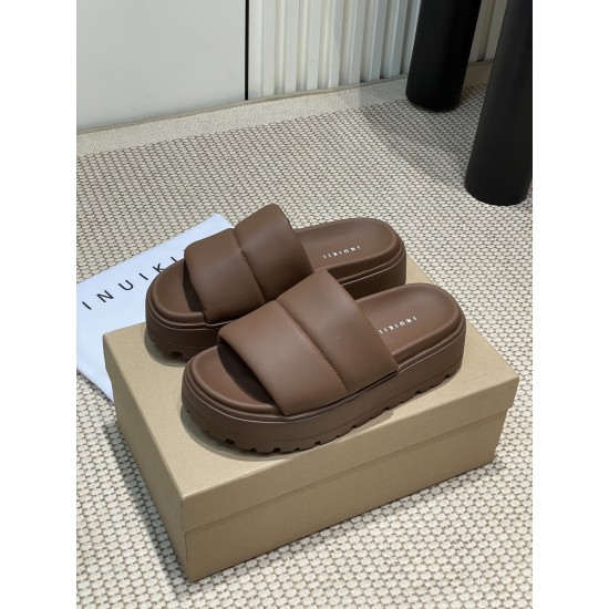 Inuikii Slippers Collection
Women 35-40
