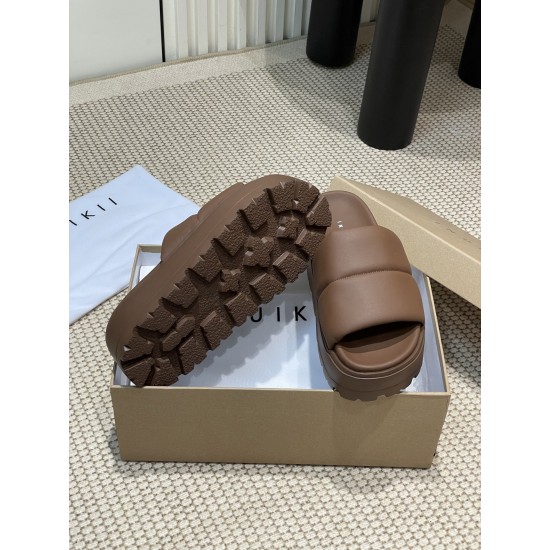 Inuikii Slippers Collection
Women 35-40
