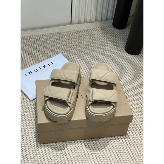 Inuikii Slippers Collection
Women 35-40
