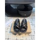 Inuikii Slippers Collection
Women 35-40
