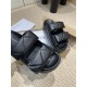 Inuikii Slippers Collection
Women 35-40
