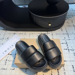 Inuikii Slippers Collection
Women 35-40
