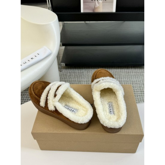 Inuikii Slippers Collection
Women 35-40
