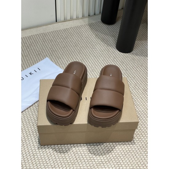 Inuikii Slippers Collection
Women 35-40
