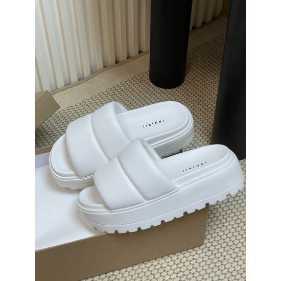 Inuikii Slippers Collection
Women 35-40
