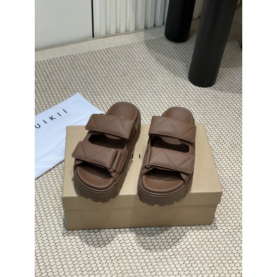 Inuikii Slippers Collection
Women 35-40
