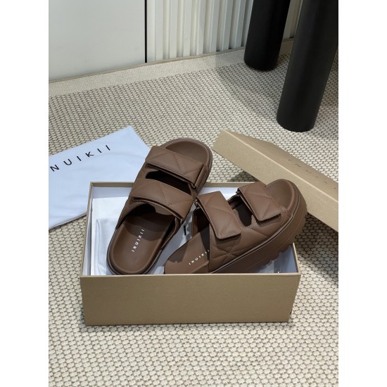 Inuikii Slippers Collection
Women 35-40
