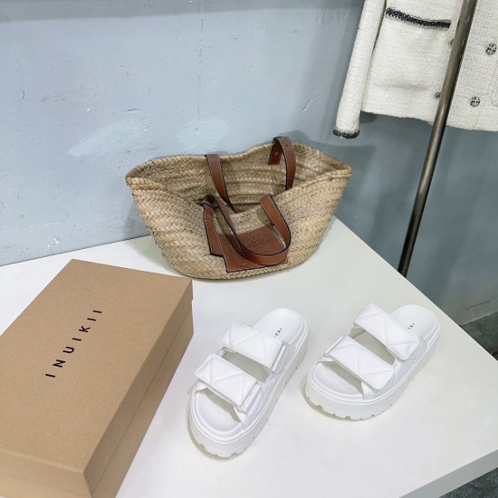 Inuikii Slippers Collection
Women 35-40
