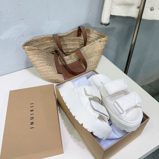 Inuikii Slippers Collection
Women 35-40
