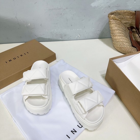 Inuikii Slippers Collection
Women 35-40
