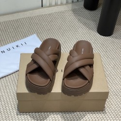 Inuikii Slippers Collection
Women 35-40

