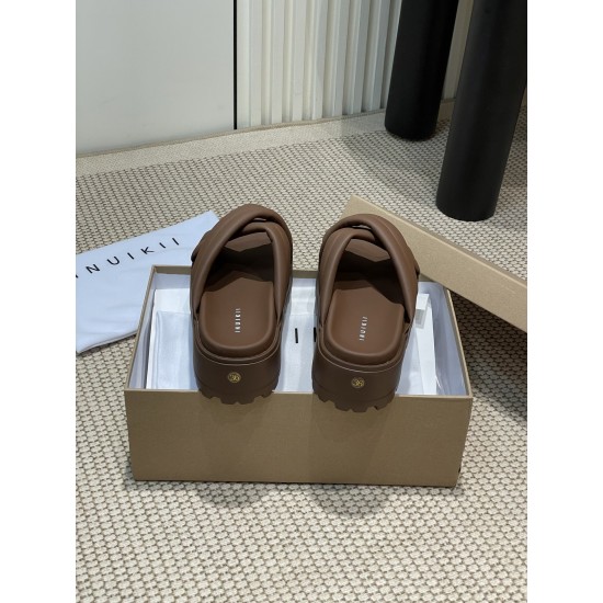 Inuikii Slippers Collection
Women 35-40
