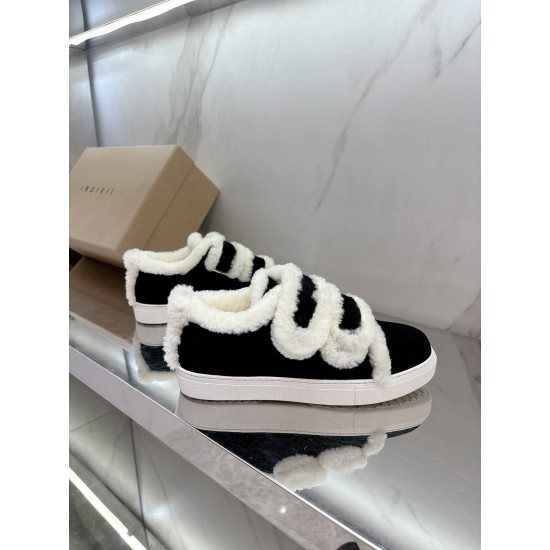 Inuikii Slippers Collection
Women 35-40
