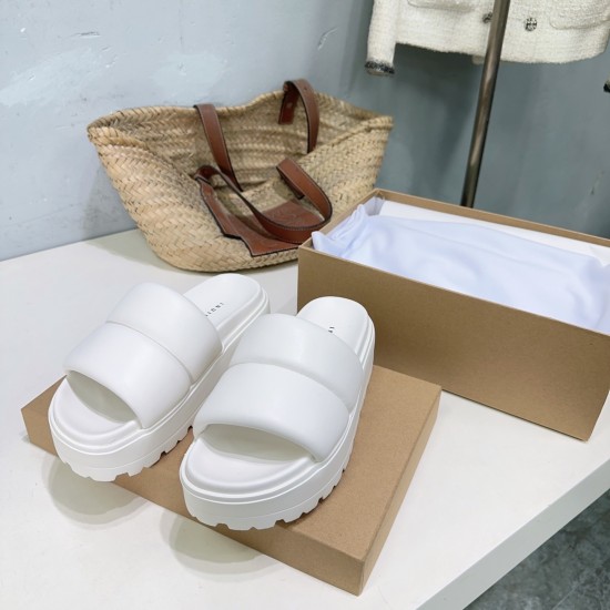 Inuikii Slippers Collection
Women 35-40

