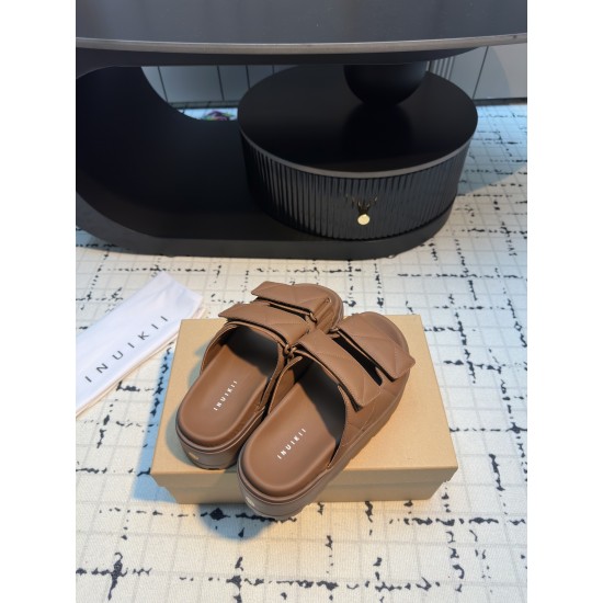 Inuikii Slippers Collection
Women 35-40
