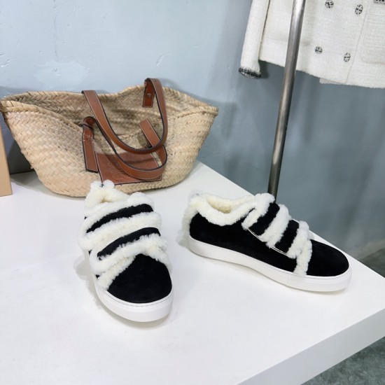 Inuikii Slippers Collection
Women 35-40
