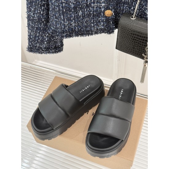 Inuikii Slippers Collection
Women 35-40

