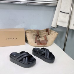 Inuikii Slippers Collection
Women 35-40
