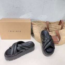 Inuikii Slippers Collection
Women 35-40
