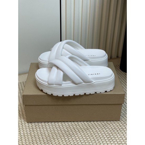 Inuikii Slippers Collection
Women 35-40

