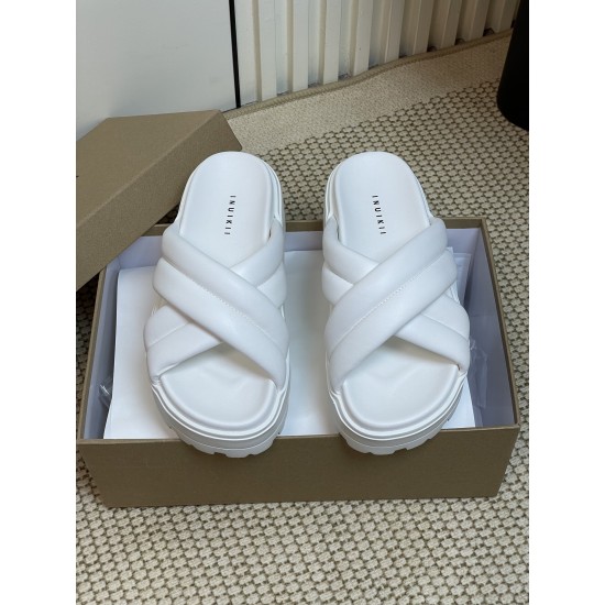 Inuikii Slippers Collection
Women 35-40
