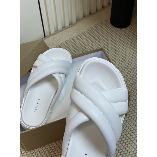 Inuikii Slippers Collection
Women 35-40
