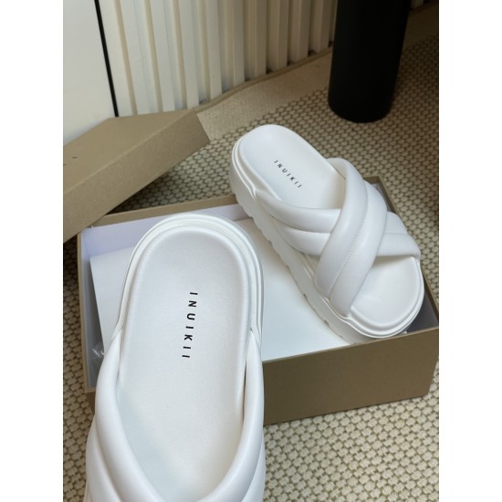 Inuikii Slippers Collection
Women 35-40
