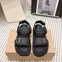 Inuikii Slippers Collection
Women 35-40
