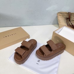 Inuikii Slippers Collection
Women 35-40
