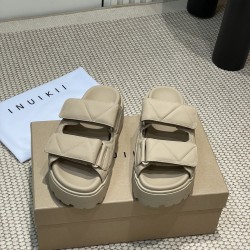 Inuikii Slippers Collection
Women 35-40
