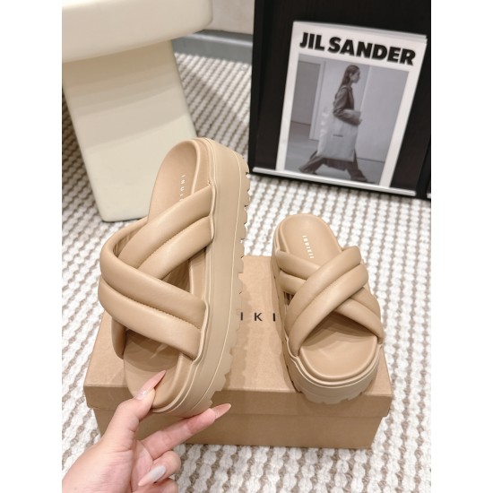 Inuikii Slippers Collection
Women 35-40
