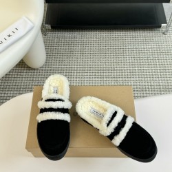 Inuikii Slippers Collection
Women 35-40
