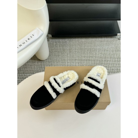 Inuikii Slippers Collection
Women 35-40
