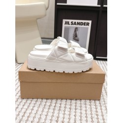 Inuikii Slippers Collection
Women 35-40
