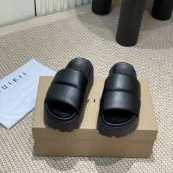 Inuikii Slippers Collection
Women 35-40

