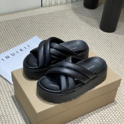 Inuikii Slippers Collection
Women 35-40
