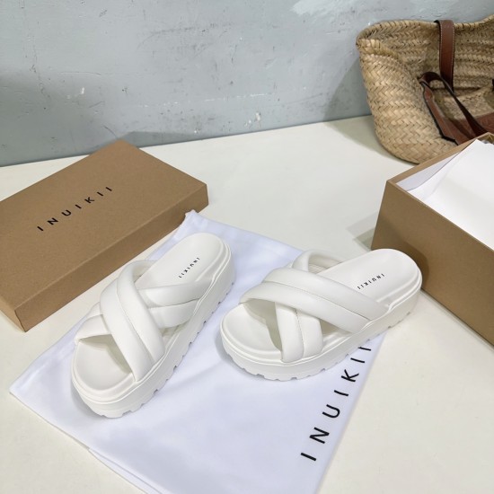 Inuikii Slippers Collection
Women 35-40
