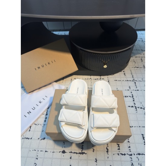 Inuikii Slippers Collection
Women 35-40
