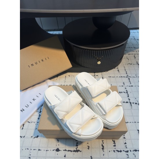 Inuikii Slippers Collection
Women 35-40
