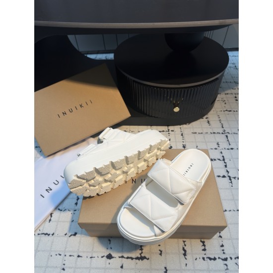 Inuikii Slippers Collection
Women 35-40
